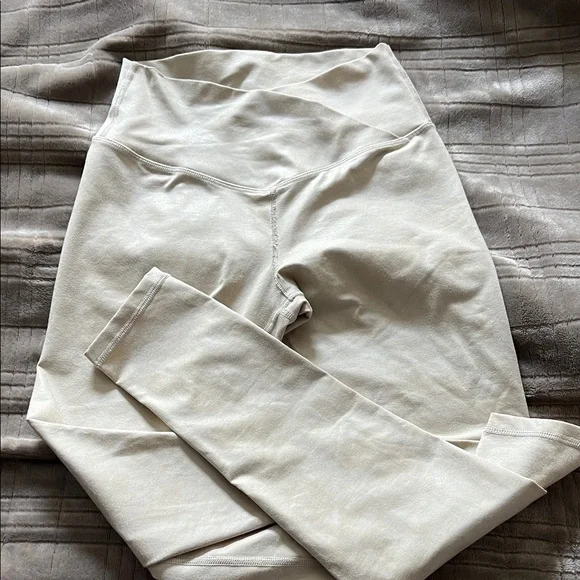 Offline Women’s Cream Shimmer Leggings - Picture 2 of 6